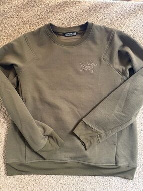 Arc’Teryx AESTAS CRW W
 — Olive Green